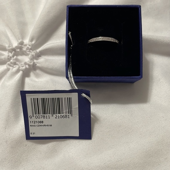 Swarovski Ring - Picture 2 of 6